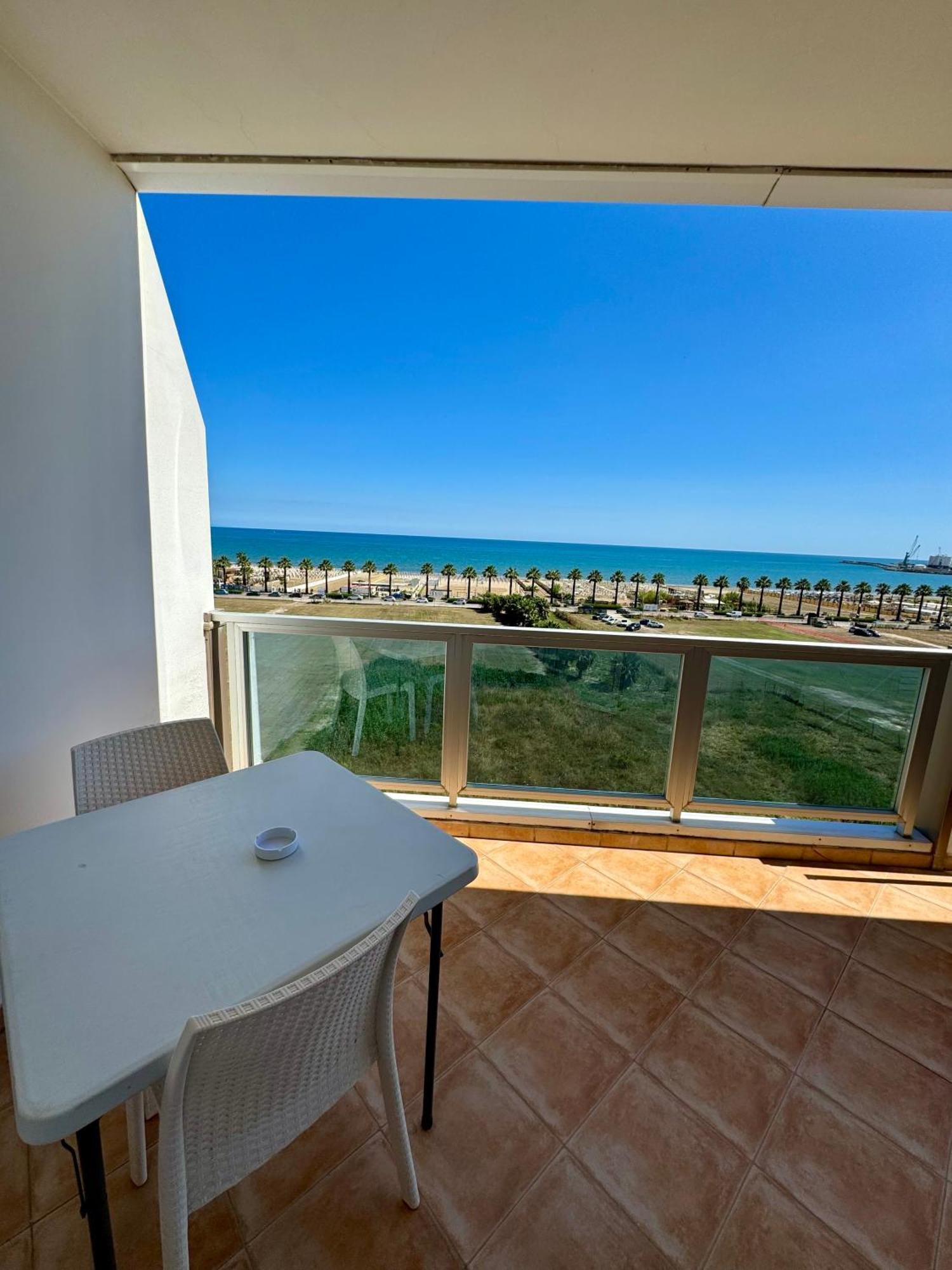 Camera Tripla Deluxe con Vista Mare